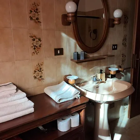 Il Nocciolino , 2 *
