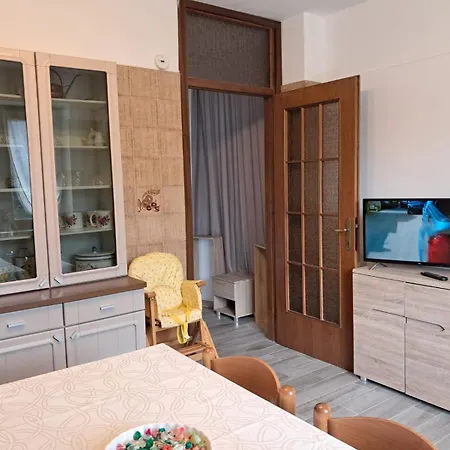 Casa vacanze Il Nocciolino Mercallo
