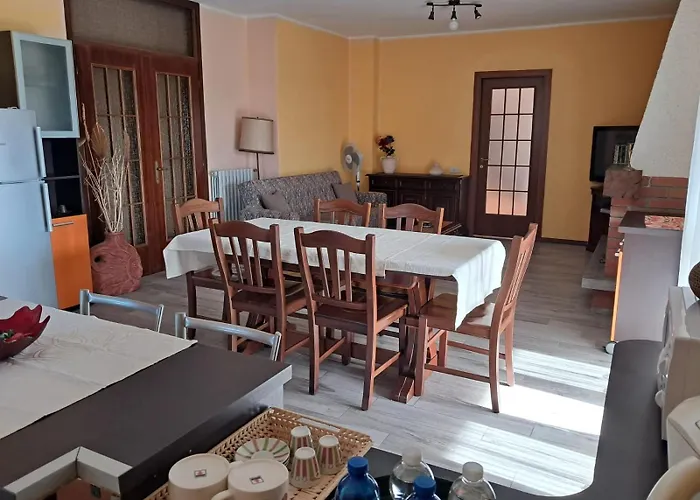 בית נופש Il Nocciolino , 2 Mercallo